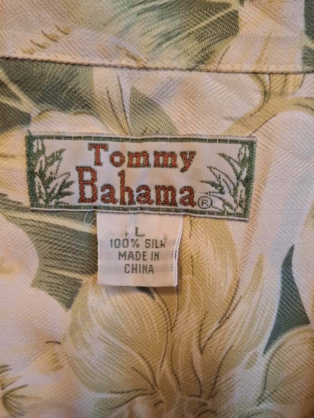 Tommy Bahama Men Hawaiian All Over Print Short Sleeve Casual Shirt Sz Large - Picture 3 of 4